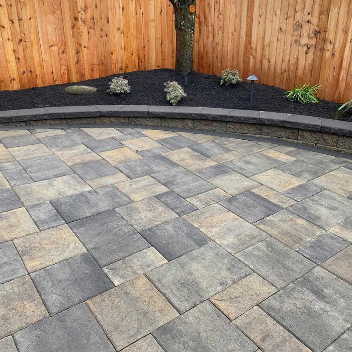 Landscaping: Fence